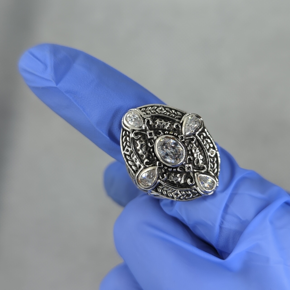Ring 💍 - Picture 7 of 7